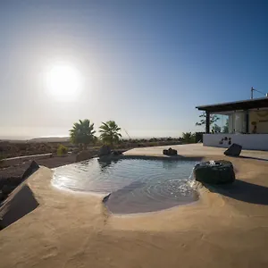 https://alma-calma-hotel-rural.in-canary-islands.com