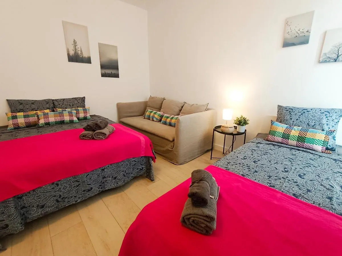 By Plaza Universidad Rooms Барселона 0*,  Испания