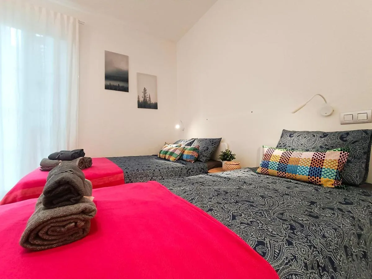 By Plaza Universidad Rooms Barcelona Hostal