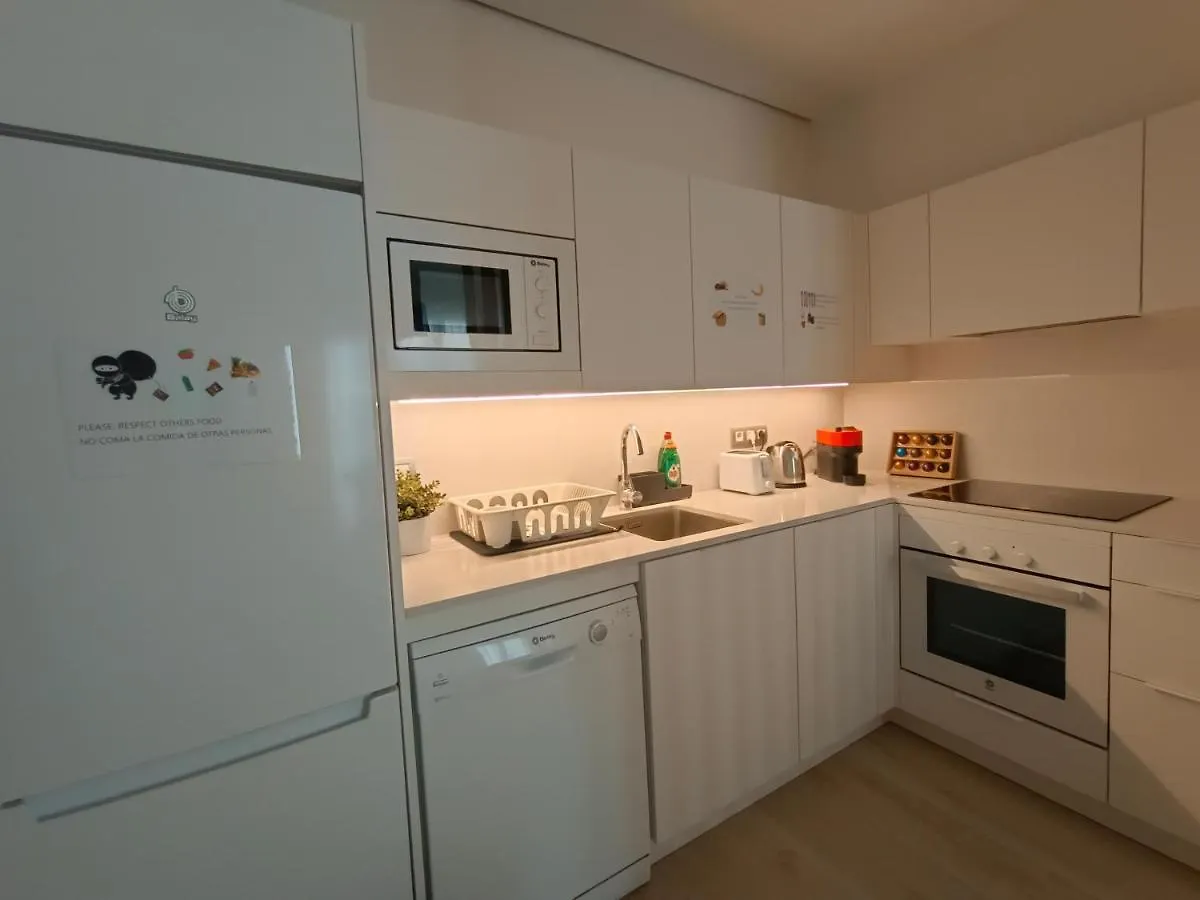 By Plaza Universidad Rooms Barcelona Hostal